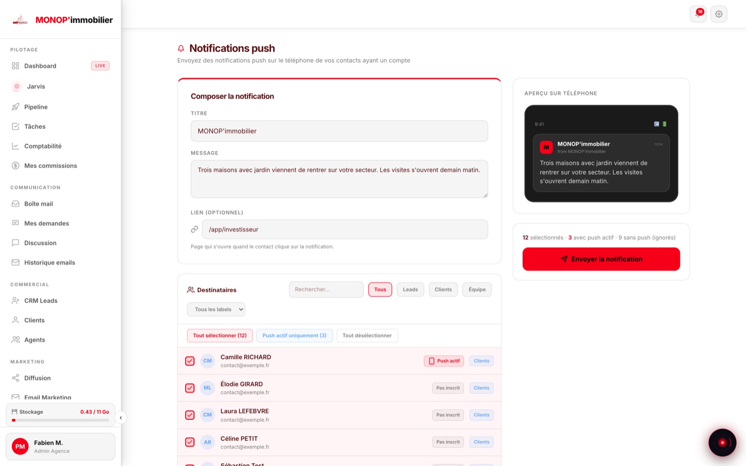 Écran Notifications push : composition du message, aperçu sur téléphone à la marque de l'agence, liste des destinataires et compteur de contacts avec push actif.