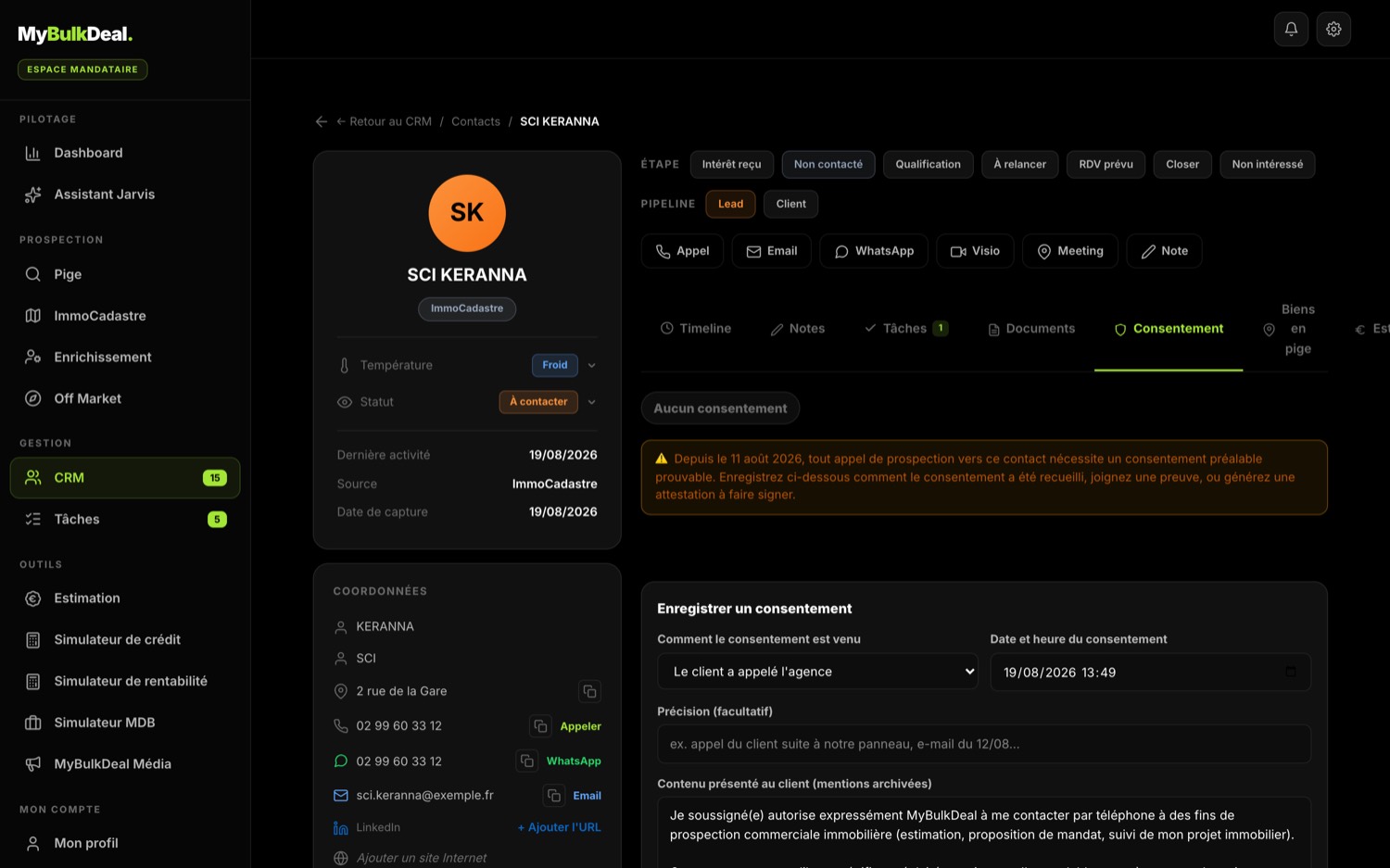 Onglet Consentement d'une fiche contact : rappel de la loi du 11 août 2026 et formulaire d'enregistrement du consentement avec mention légale.
