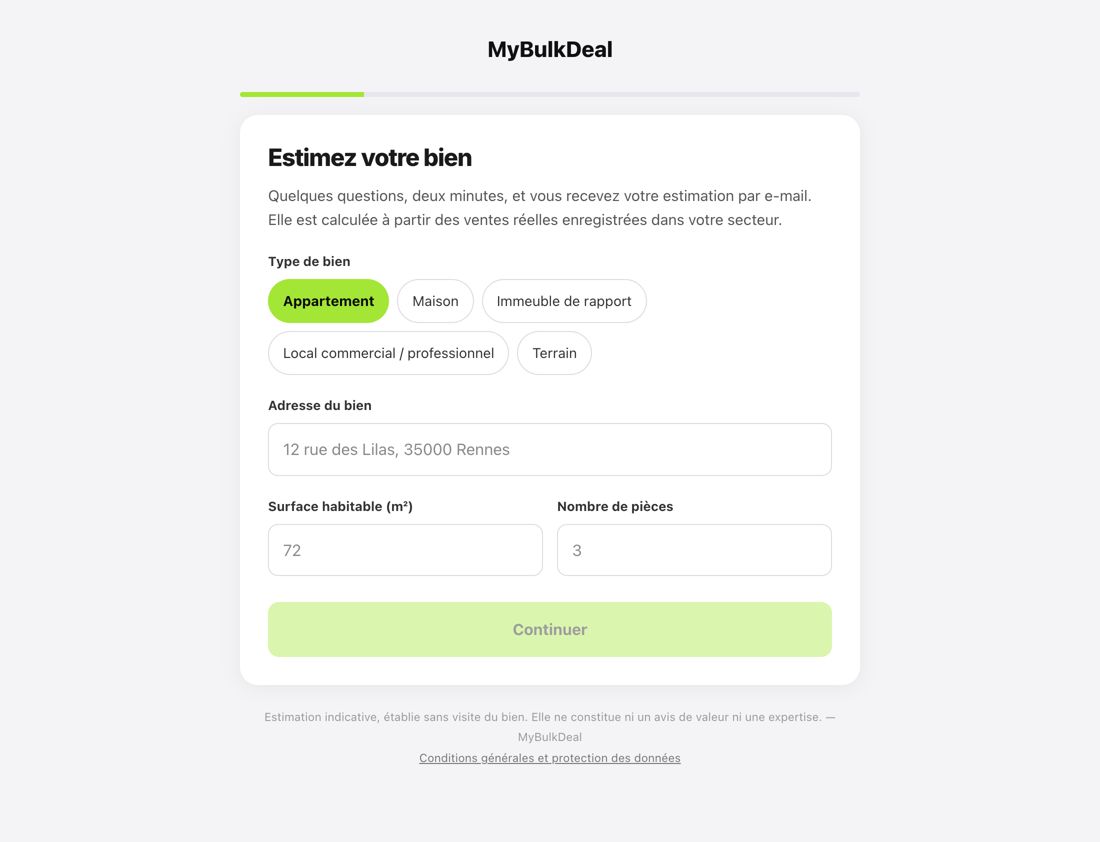 Page publique d'estimation : type de bien, adresse, surface et nombre de pièces, avec un bouton Continuer.